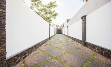 Casa en Venta en Los Gavilanes con Alberca