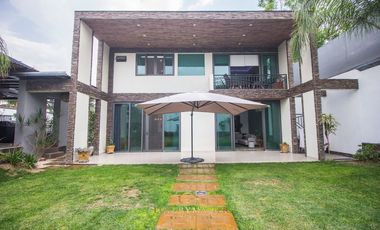 Casa en Venta en Los Gavilanes con Alberca