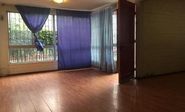 Arriendo de casa de dos pisos en Quillota - Villa Paraíso.