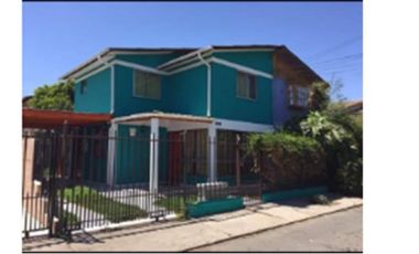 Arriendo de casa de dos pisos en Quillota - Villa Paraíso.