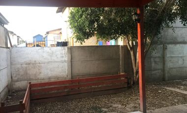 Arriendo de casa de dos pisos en Quillota - Villa Paraíso.