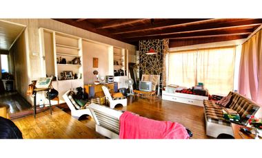 Venta de Sitio urbano de 5.170 m2., con casa de 140 m2., para EMPRENDEDOR CREATIVO, en La Calera