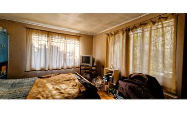 Venta de Sitio urbano de 5.170 m2., con casa de 140 m2., para EMPRENDEDOR CREATIVO, en La Calera