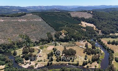 Parcela media Ha orilla Río Cruces