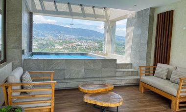 VENTA DEPARTAMENTO 2 DORMITORIOS CON JARDIN, CUMBAYA