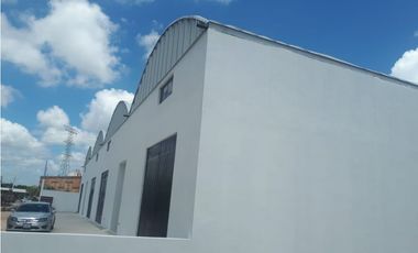 Bodega en Venta por Av. Huayacán Atrás de Ancona 220 m²