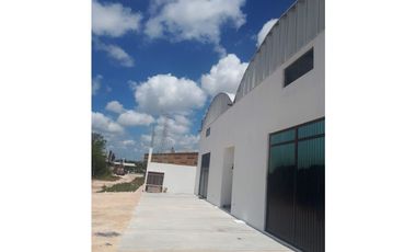 Bodega en Venta por Av. Huayacán Atrás de Ancona 220 m²