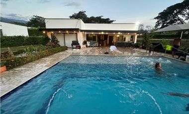 Venta Finca en Sopetrán, 2.800 mts, unidad cerrada 1 solo nivel