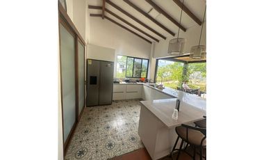 Venta Finca en Sopetrán, 2.800 mts, unidad cerrada 1 solo nivel
