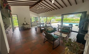 Venta Finca en Sopetrán, 2.800 mts, unidad cerrada 1 solo nivel