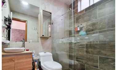 Apartamento con terraza en venta El Poblado - Castropol