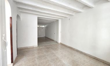 ARRIENDO CASA COMERCIAL  AVENIDA LAGOS 3