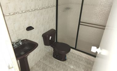 ARRIENDO CASA COMERCIAL  AVENIDA LAGOS 3