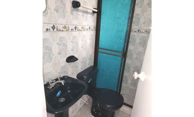 ARRIENDO CASA COMERCIAL  AVENIDA LAGOS 3