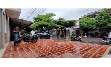 VENTA DE INMUEBLE COMERCIAL DE DOS PISOS BELLO HORIZONTE CENTRO YOPAL
