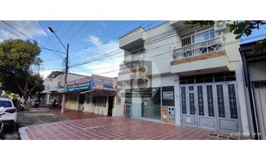 VENTA DE INMUEBLE COMERCIAL DE DOS PISOS BELLO HORIZONTE CENTRO YOPAL