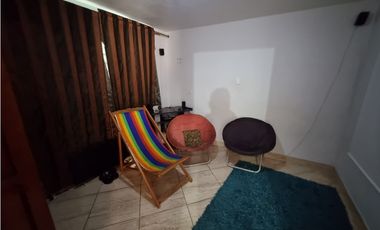 Venta de casa segundo piso con apartaestudio
