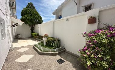 Hermosa Casa Conjunto de 2 niveles en Villa Santos