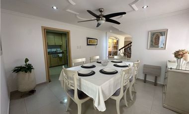 Hermosa Casa Conjunto de 2 niveles en Villa Santos