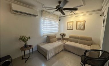Hermosa Casa Conjunto de 2 niveles en Villa Santos