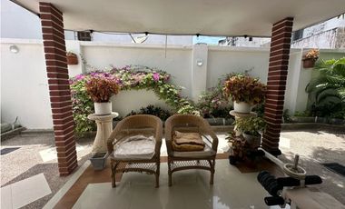 Hermosa Casa Conjunto de 2 niveles en Villa Santos
