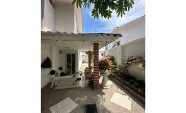 Hermosa Casa Conjunto de 2 niveles en Villa Santos
