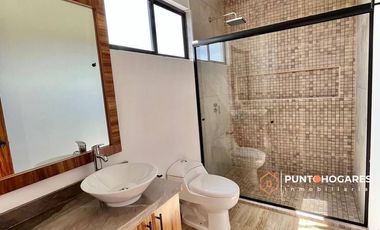 Casa en venta en el Erandeni Tarimbaro