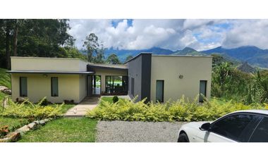 VENTA DE HERMOSA FINCA EN PARCELACIÓN EL LIMONAR GIRARDOTA