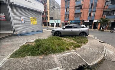 SE ARRIENDA HERMOSO Y AMPLIO LOCAL EN BULEVAR BOLIVAR