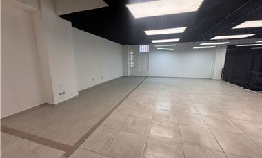 SE ARRIENDA HERMOSO Y AMPLIO LOCAL EN BULEVAR BOLIVAR