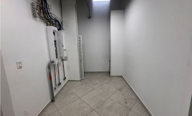 SE ARRIENDA HERMOSO Y AMPLIO LOCAL EN BULEVAR BOLIVAR