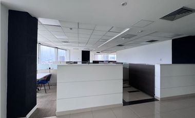 SE  VENDE O SE ARRIENDA  OFICINA EN EL POBLADO