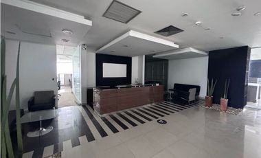 SE  VENDE O SE ARRIENDA  OFICINA EN EL POBLADO