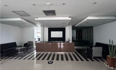 SE  VENDE O SE ARRIENDA  OFICINA EN EL POBLADO