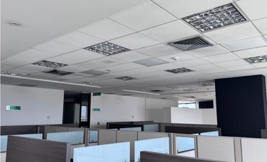 SE  VENDE O SE ARRIENDA  OFICINA EN EL POBLADO