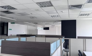 SE  VENDE O SE ARRIENDA  OFICINA EN EL POBLADO