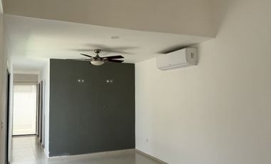 Casa de una planta en venta en privada Cholul.