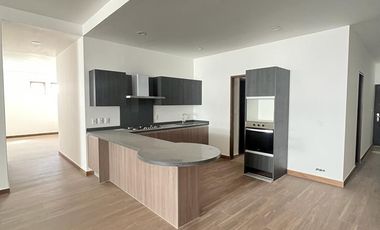 Departamento en Venta en Real Antigua, Zona Esmeralda, con 4 recámaras