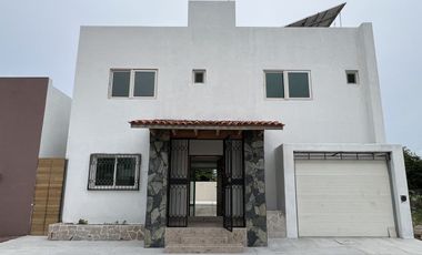 CASA NUEVA EN VENTA EN FRAC. 