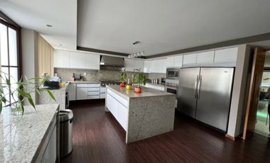 EN SAN JERÓNIMO, VENTA DE AMPLIA CASA EN CONDOMINIO