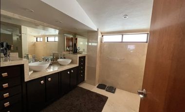 EN SAN JERÓNIMO, VENTA DE AMPLIA CASA EN CONDOMINIO