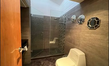 EN SAN JERÓNIMO, VENTA DE AMPLIA CASA EN CONDOMINIO