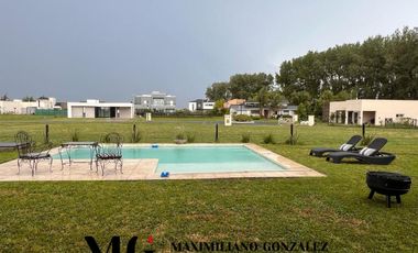 Casa en venta, 5 ambientes  - La Alameda, Canning