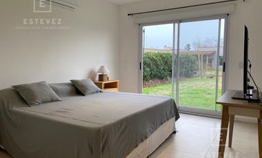 Casa en venta / alquiler, pileta. 3 dormitorios. Barrio Cerrado, Escobar