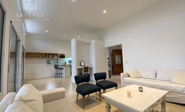 Casa en venta / alquiler, pileta. 3 dormitorios. Barrio Cerrado, Escobar