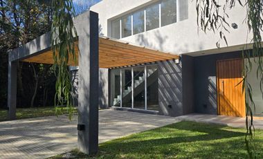 Casa en venta a estrenar en Golfersc.c.  Apto crédito.