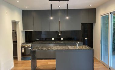 Casa en venta a estrenar en Golfersc.c.  Apto crédito.