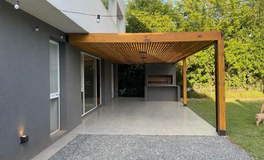 Casa en venta a estrenar en Golfersc.c.  Apto crédito.