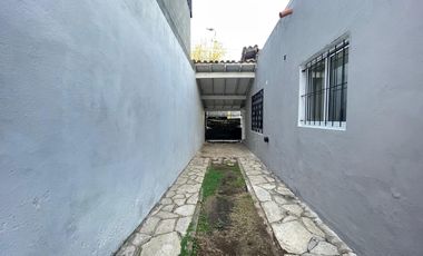 Casa en Alquiler en tomas guido al 500, moron