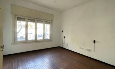 Casa en Alquiler en tomas guido al 500, moron